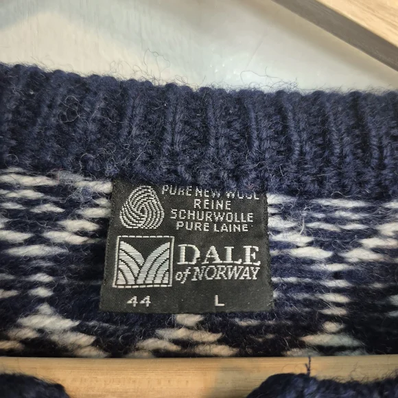 Dale of Norway Navy and White Wool Cardigan - Picture 3 of 5
